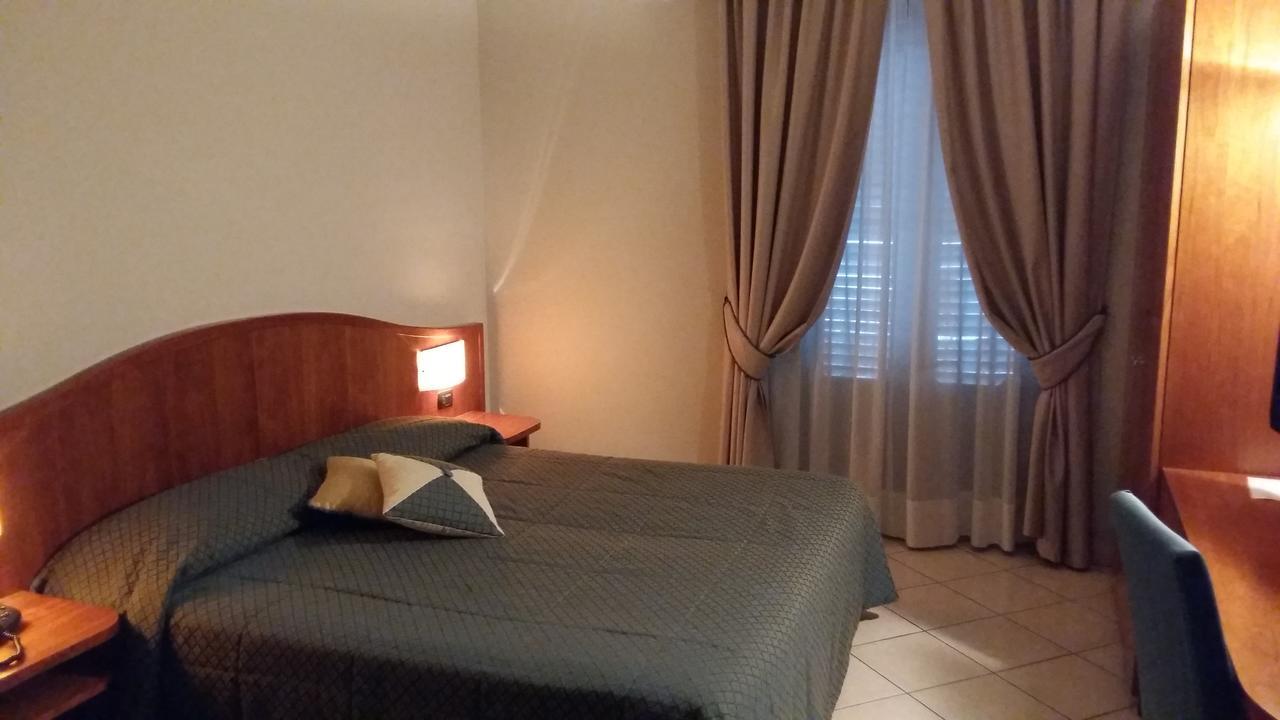 Cavour Hotel 2*